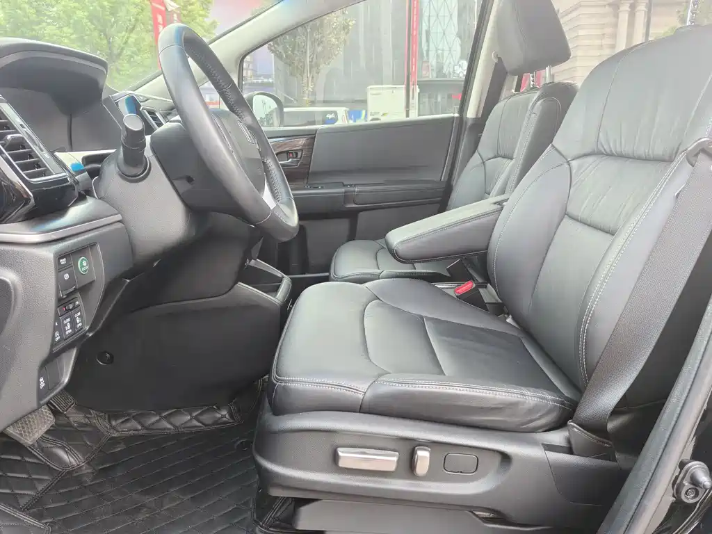 Honda Elysion — миниатюра 16