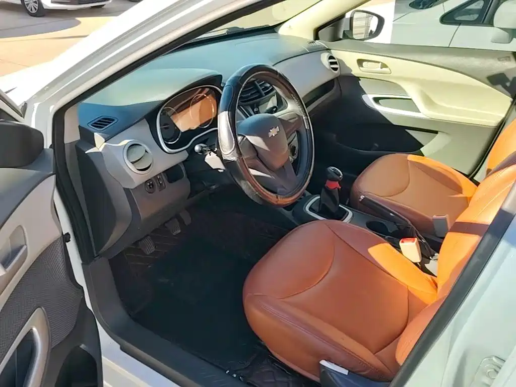 Chevrolet Sail — миниатюра 16