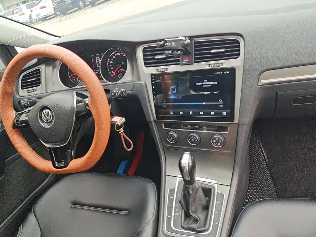Volkswagen Golf — миниатюра 10