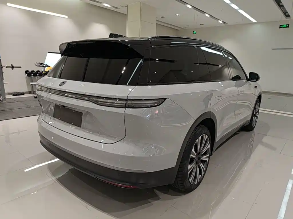 NIO ES8 2023 100kWh Executive