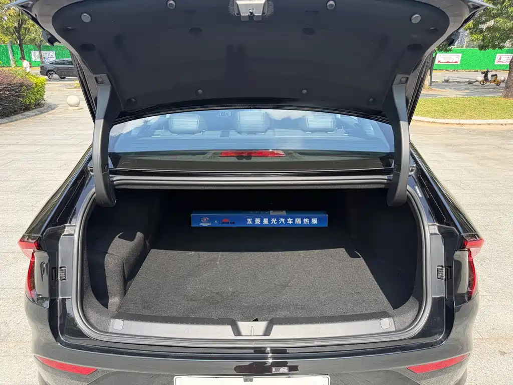 Wuling Xingguang — миниатюра 17