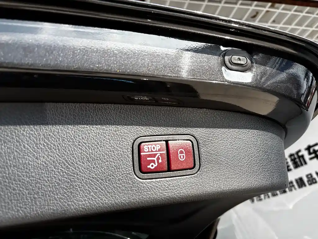 Mercedes-Benz GLC — миниатюра 26