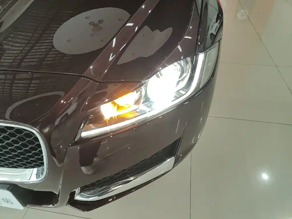 Jaguar XFL — миниатюра 24