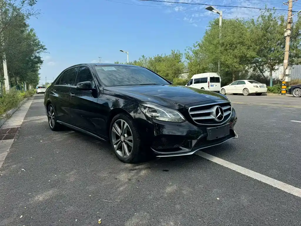 Mercedes-Benz E-Class — миниатюра 3