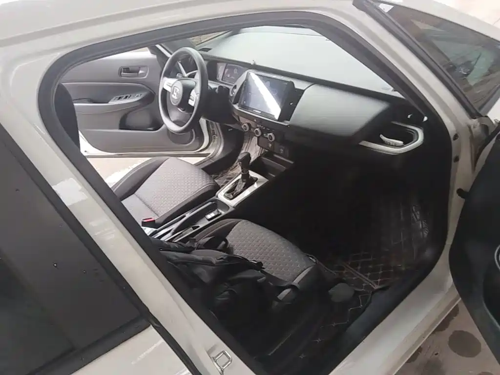 Honda Fit — миниатюра 9