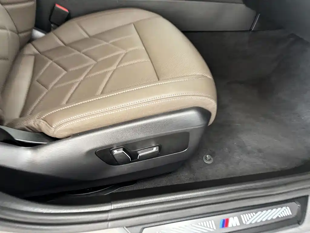 BMW 5 Series — миниатюра 26