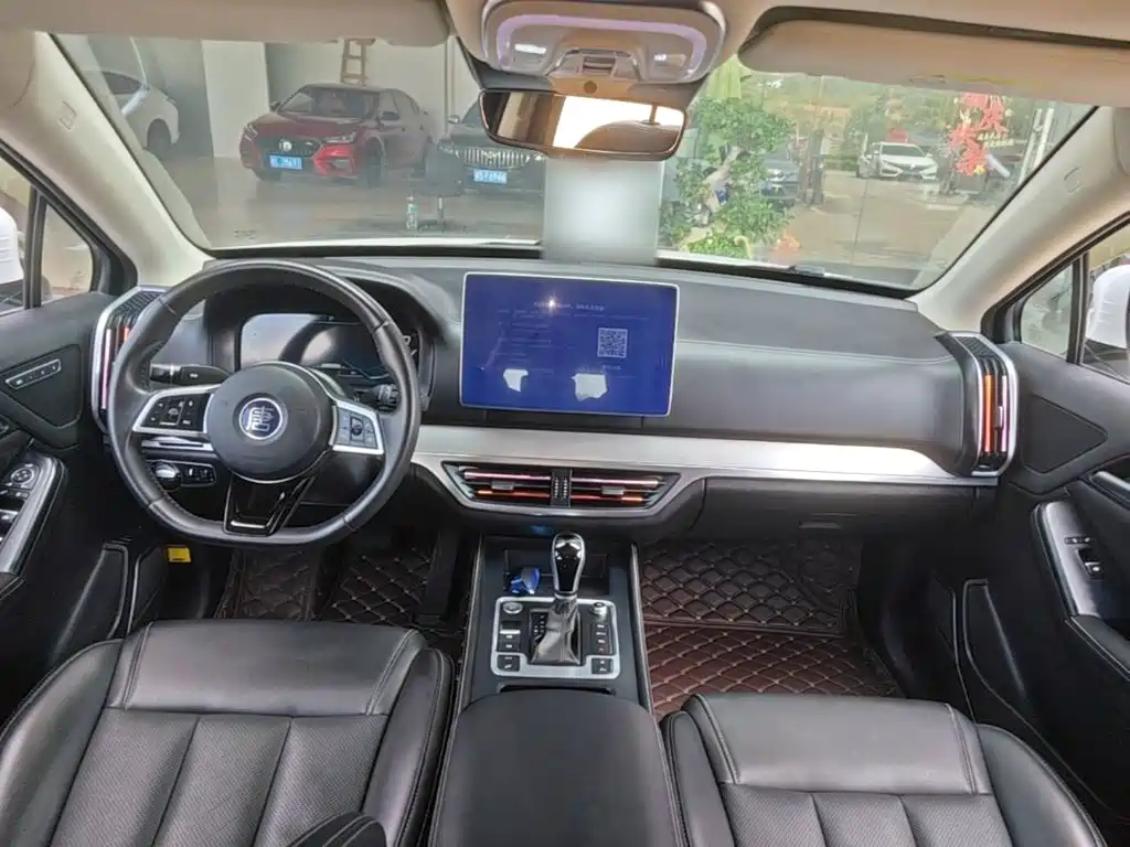 BYD Tang — миниатюра 10