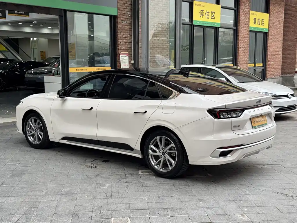 Ford Mondeo — миниатюра 5