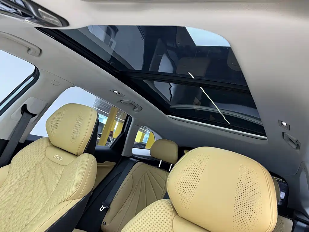 Geely Boyue L — миниатюра 15