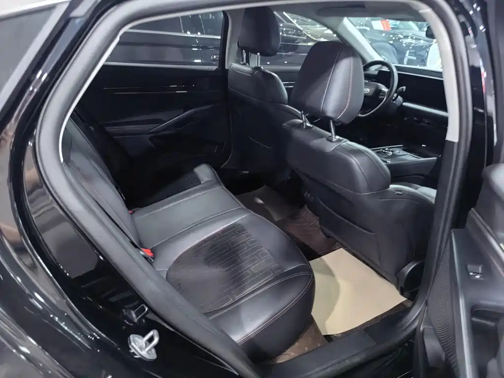 Ford Mondeo — миниатюра 7