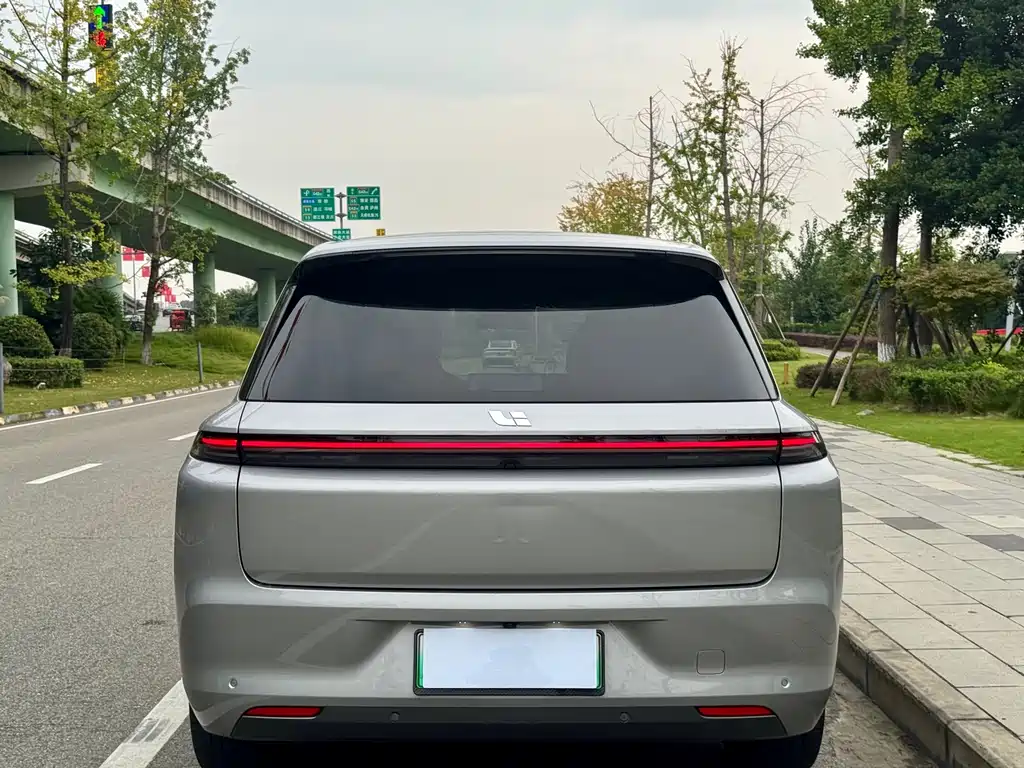 Li Auto Li L8 — миниатюра 11