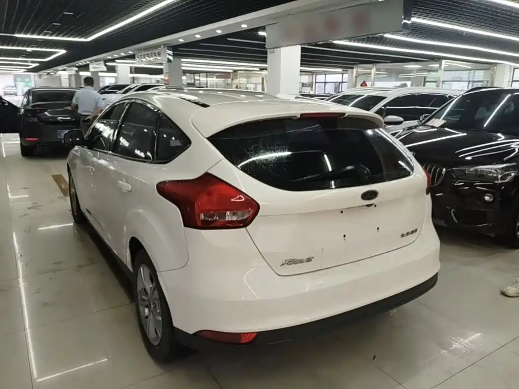 Ford Focus — миниатюра 5