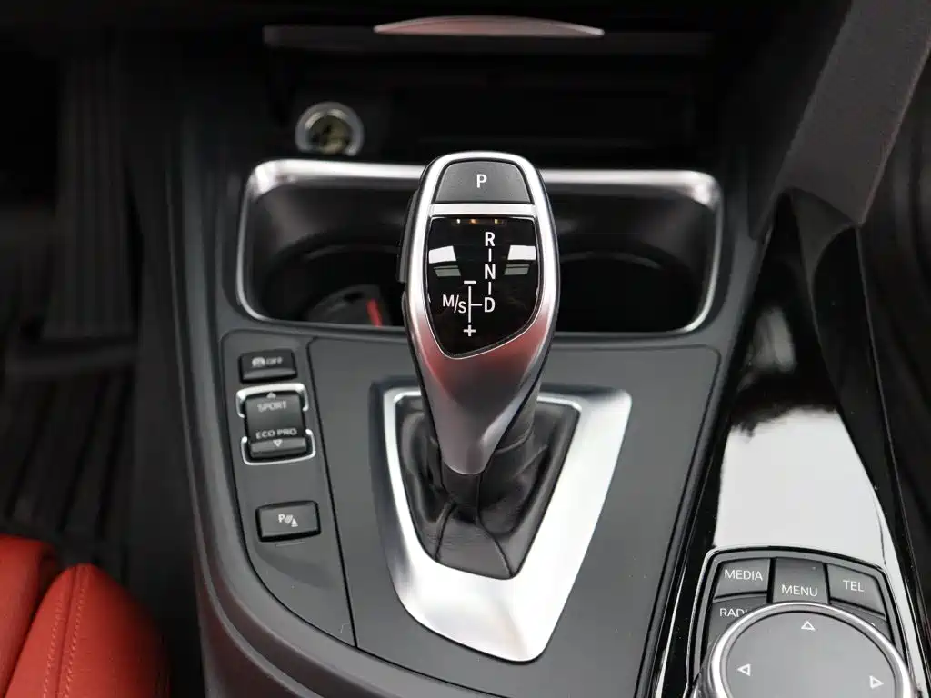 BMW 3 Series — миниатюра 18