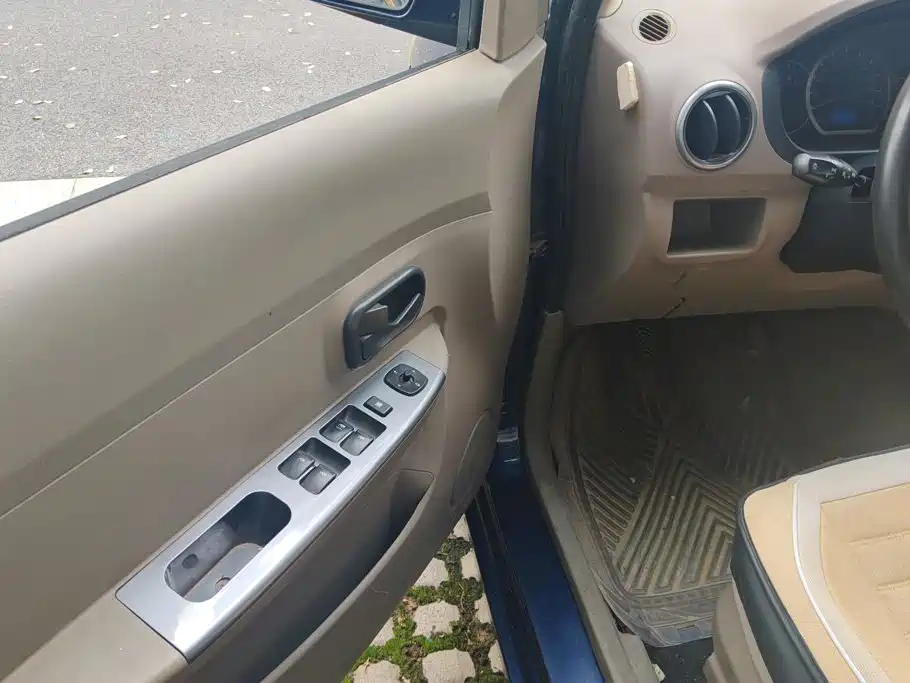 Wuling Hongguang — миниатюра 7