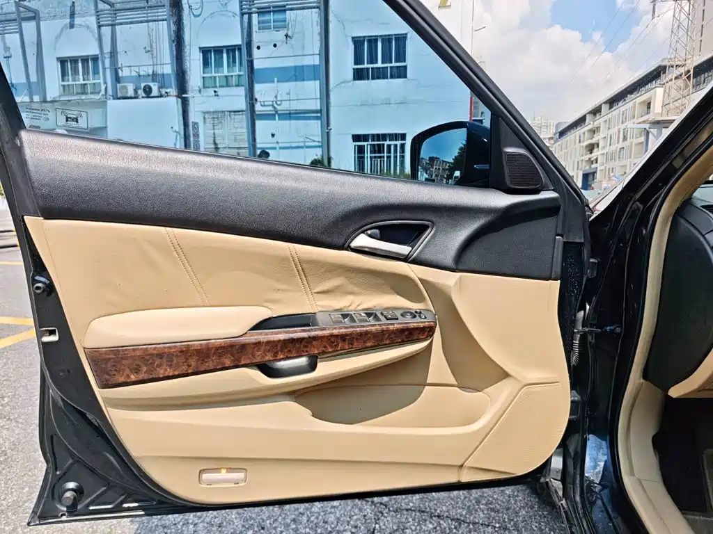 Honda Accord — миниатюра 21