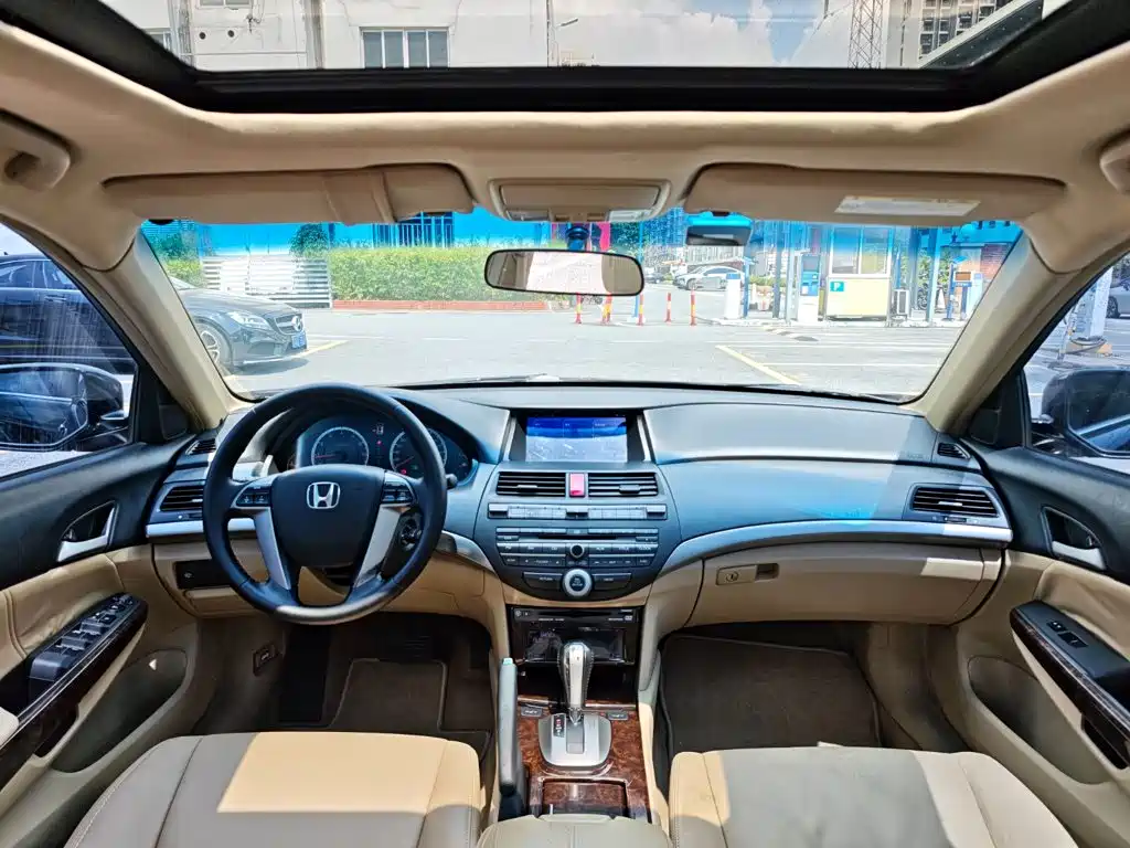 Honda Accord — миниатюра 19