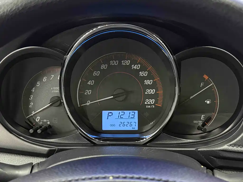 Toyota Yaris L — миниатюра 11