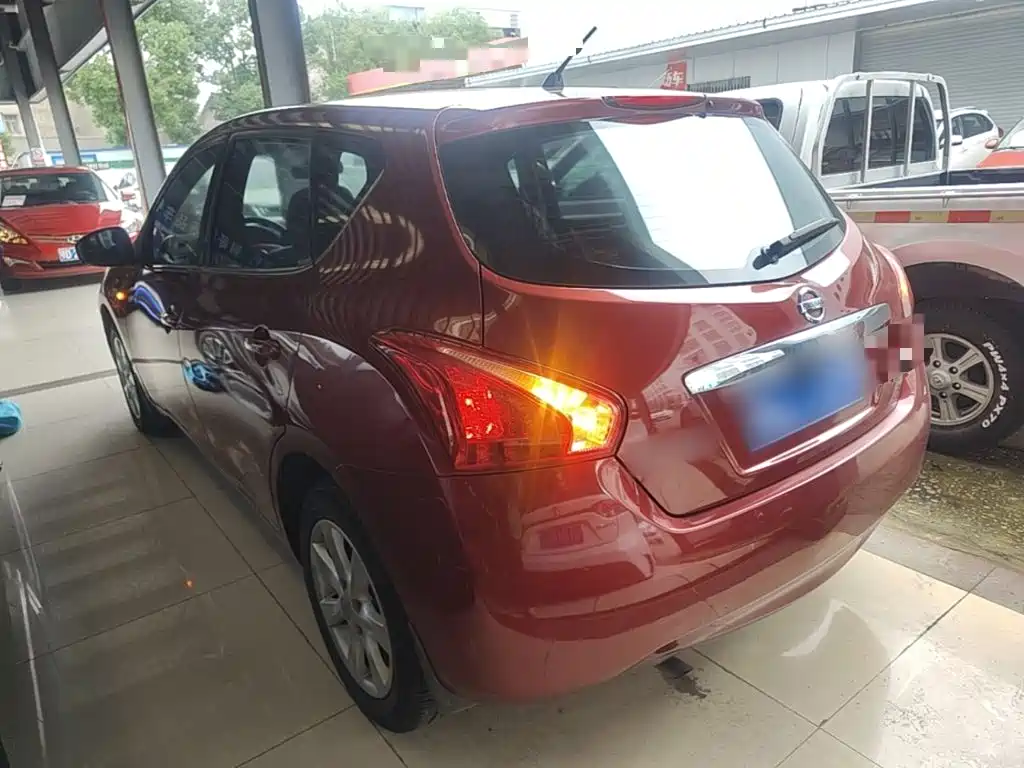 Nissan Tiida — миниатюра 5