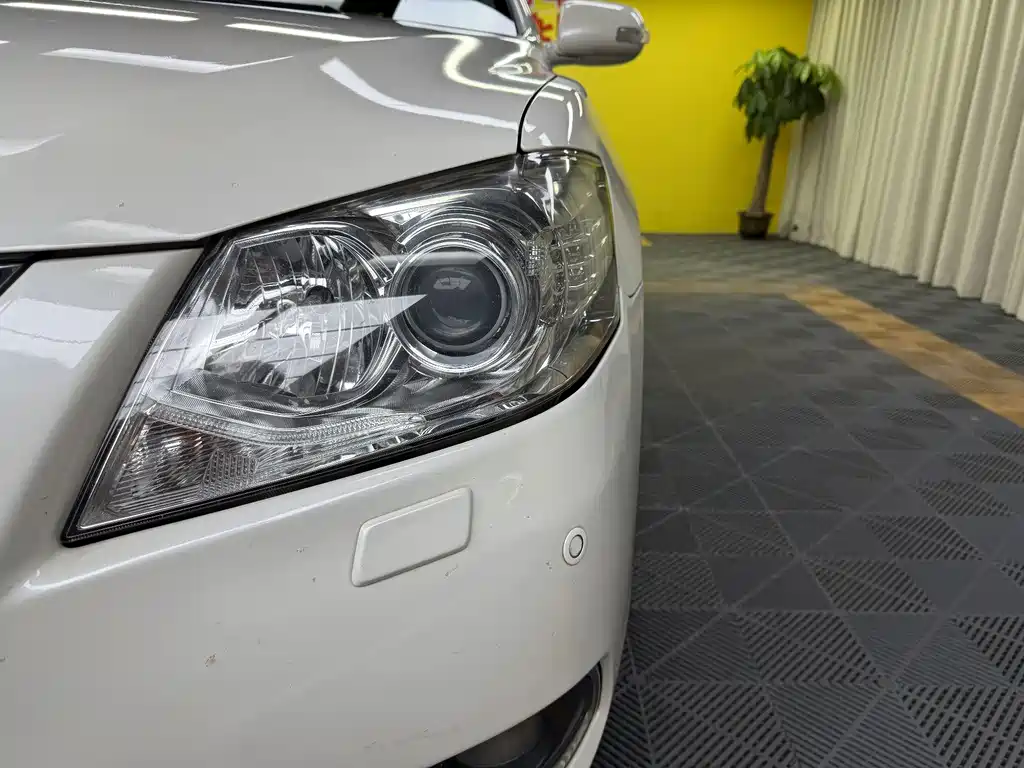 Toyota Camry — миниатюра 8