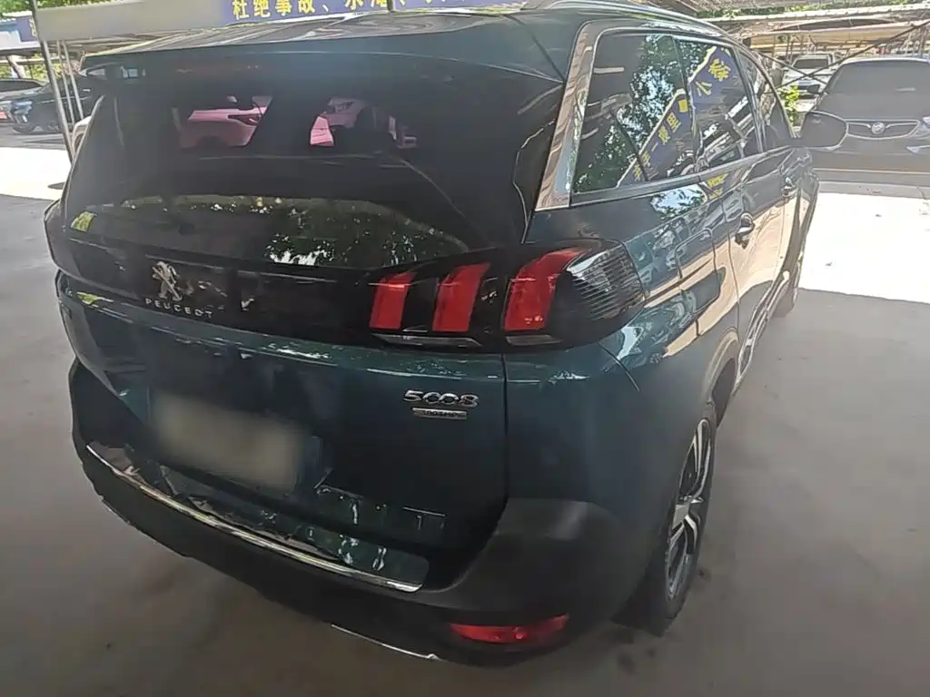 Peugeot 5008 — миниатюра 7