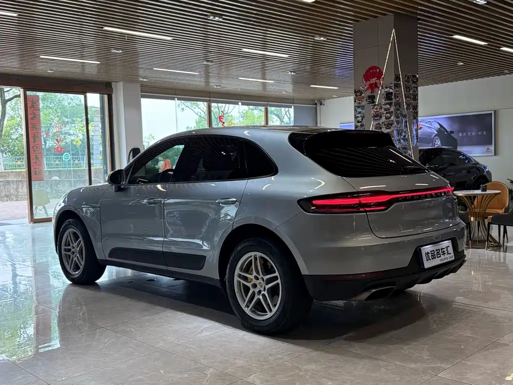 Porsche Macan — миниатюра 6