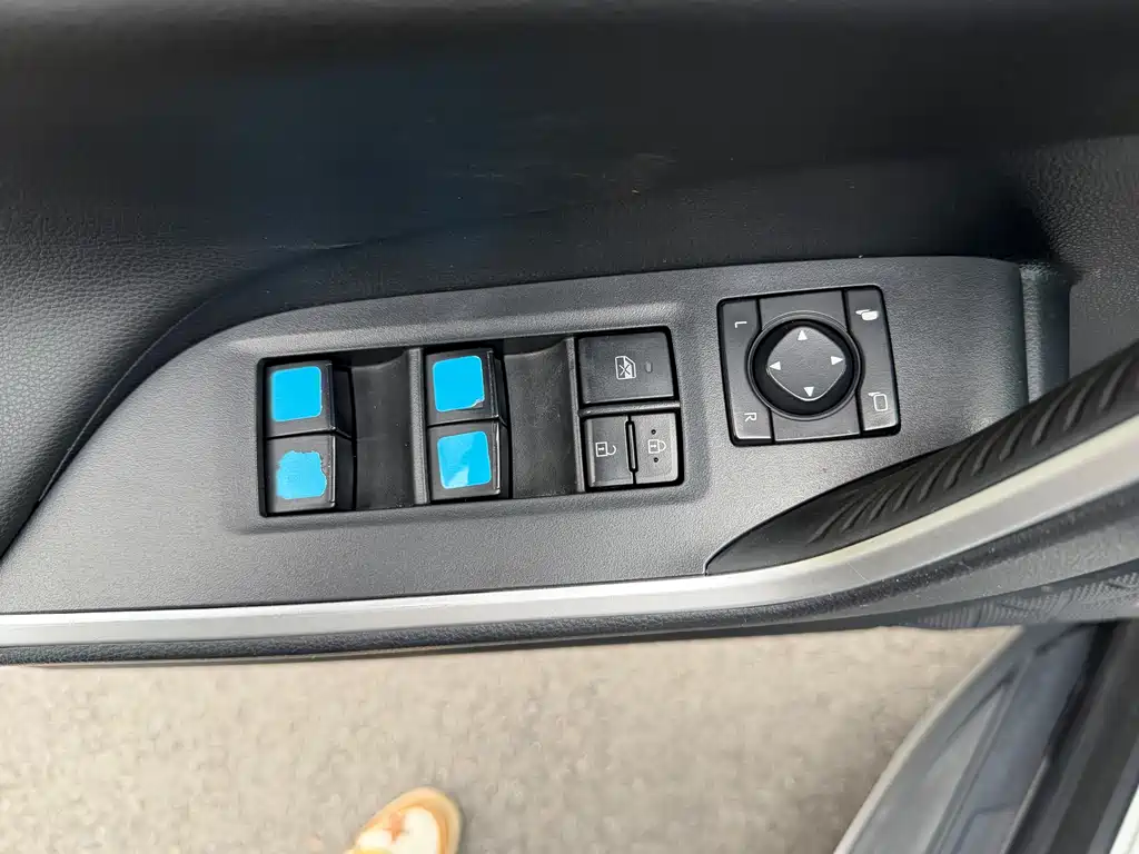 TOYOTA RAV4 RONGFANG