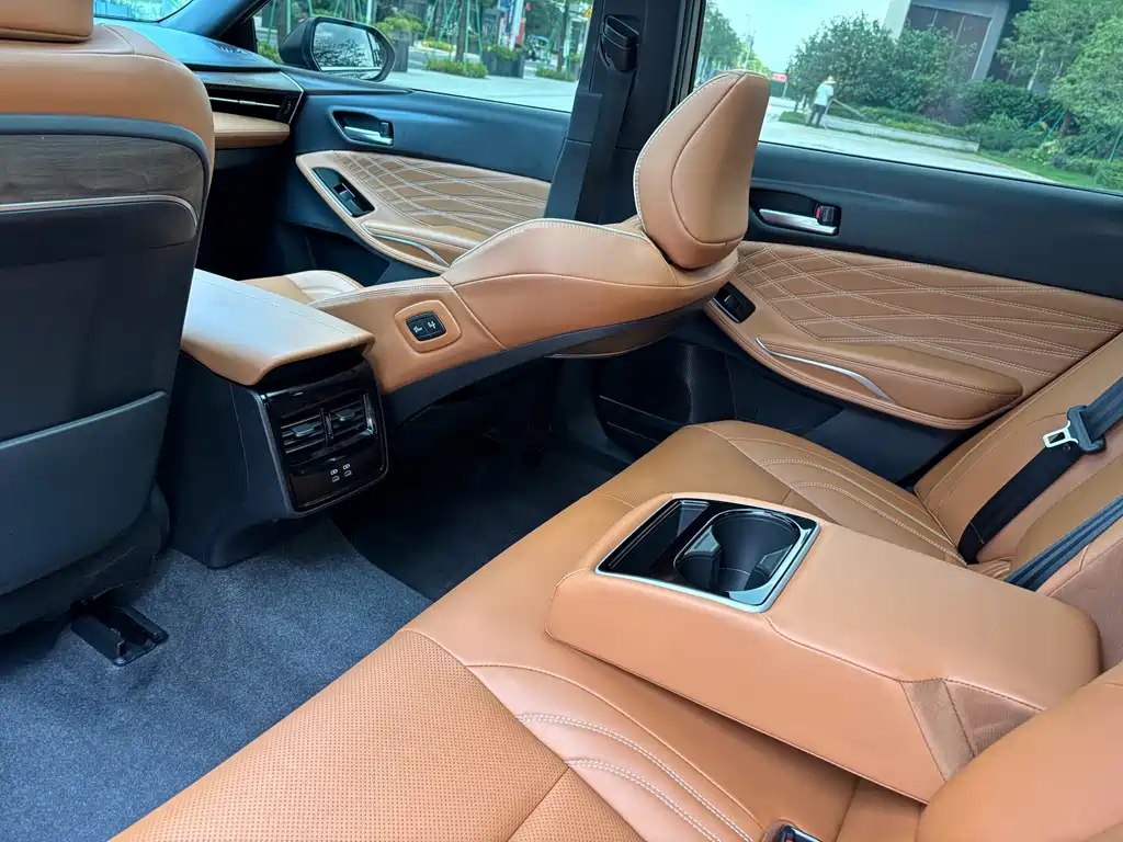 Toyota Avalon — миниатюра 13