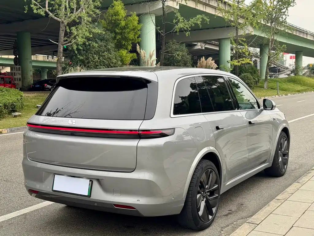 Li Auto Li L8 — миниатюра 10