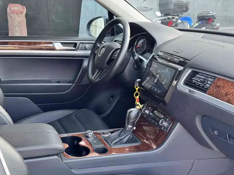 Volkswagen Touareg 2011 3.0TSI