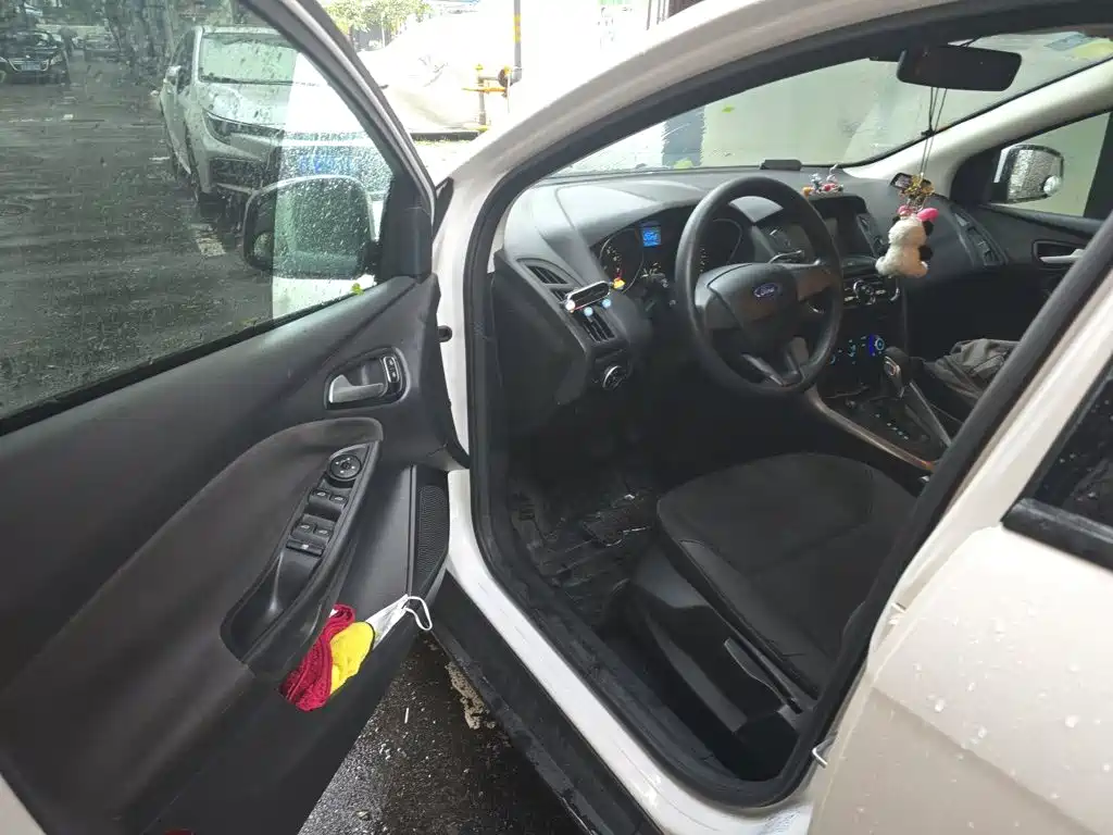 Ford Focus — миниатюра 17