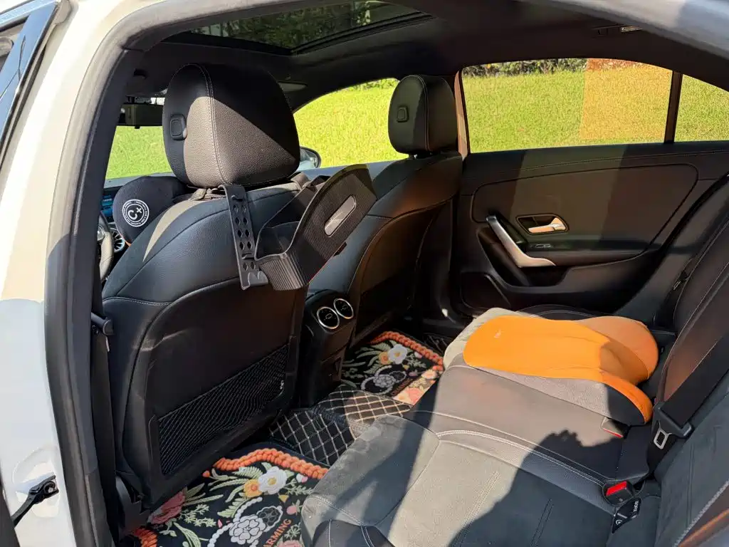 Mercedes-Benz A-Class 2022 — фото 11