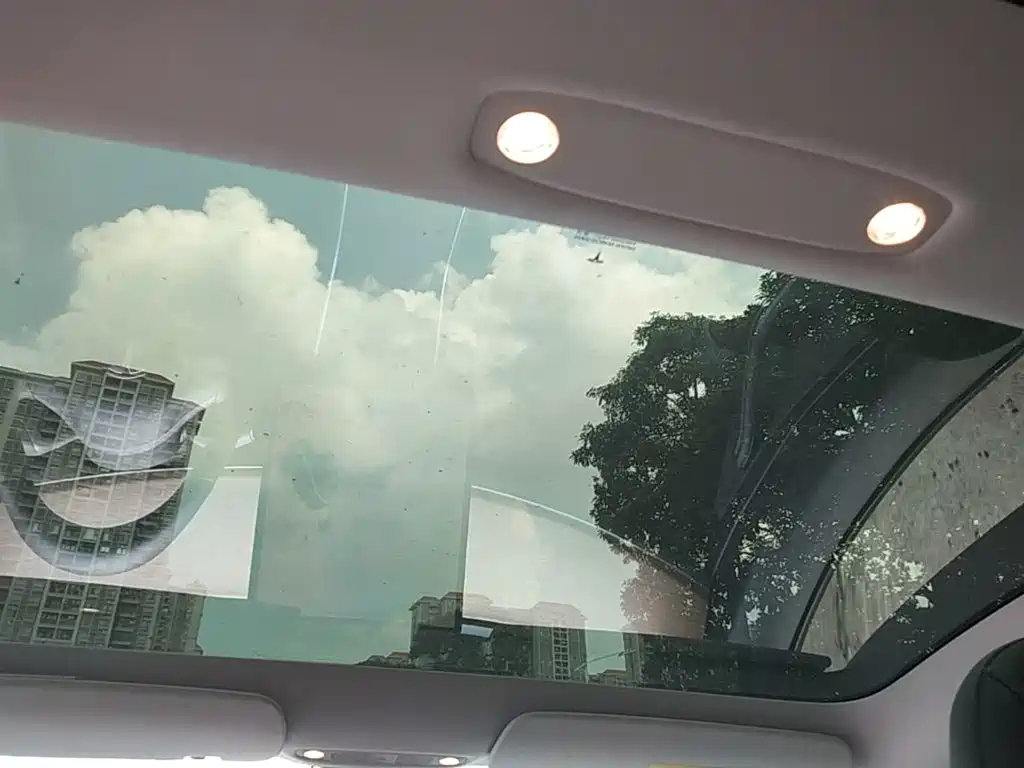 Tesla Model 3 — миниатюра 18
