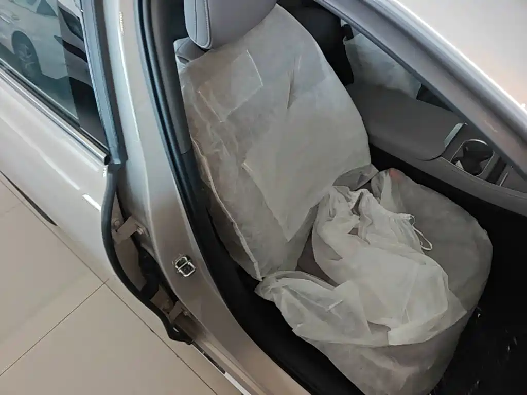 Roewe M7 DMH — миниатюра 25