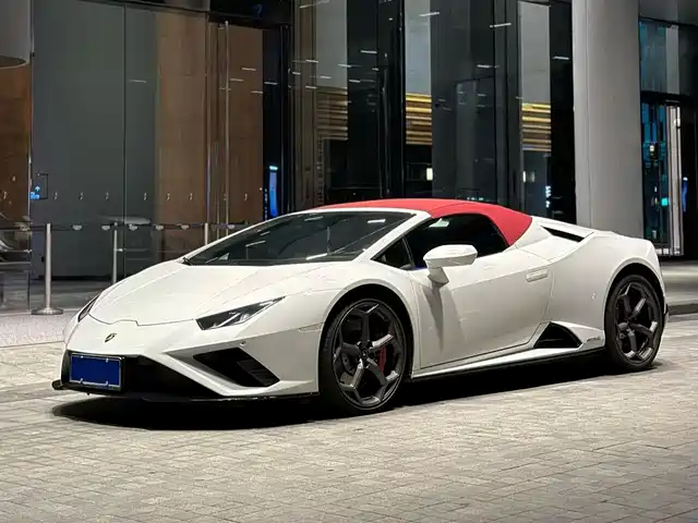 LAMBORGHINI HURACÁN 2022