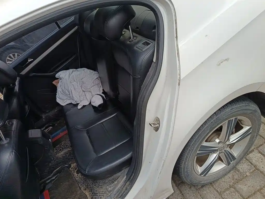 Volkswagen Lavida — миниатюра 13