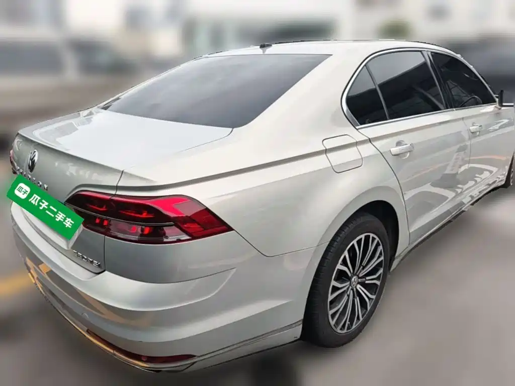 Volkswagen Phideon — миниатюра 10