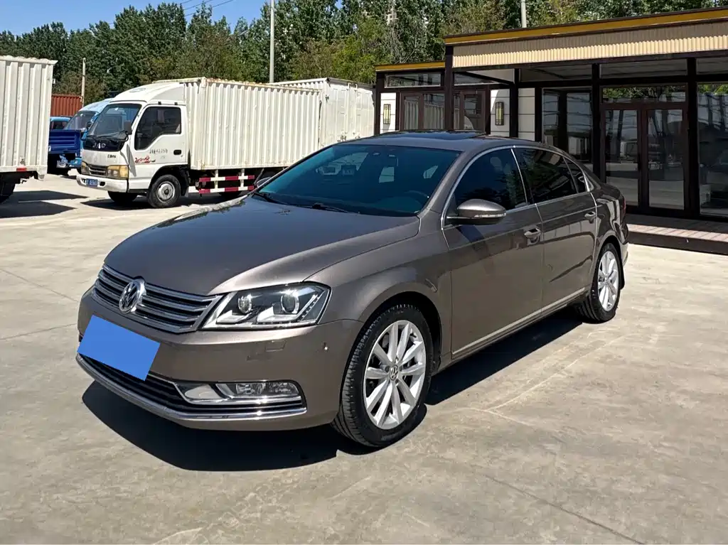 Volkswagen Magotan 2013