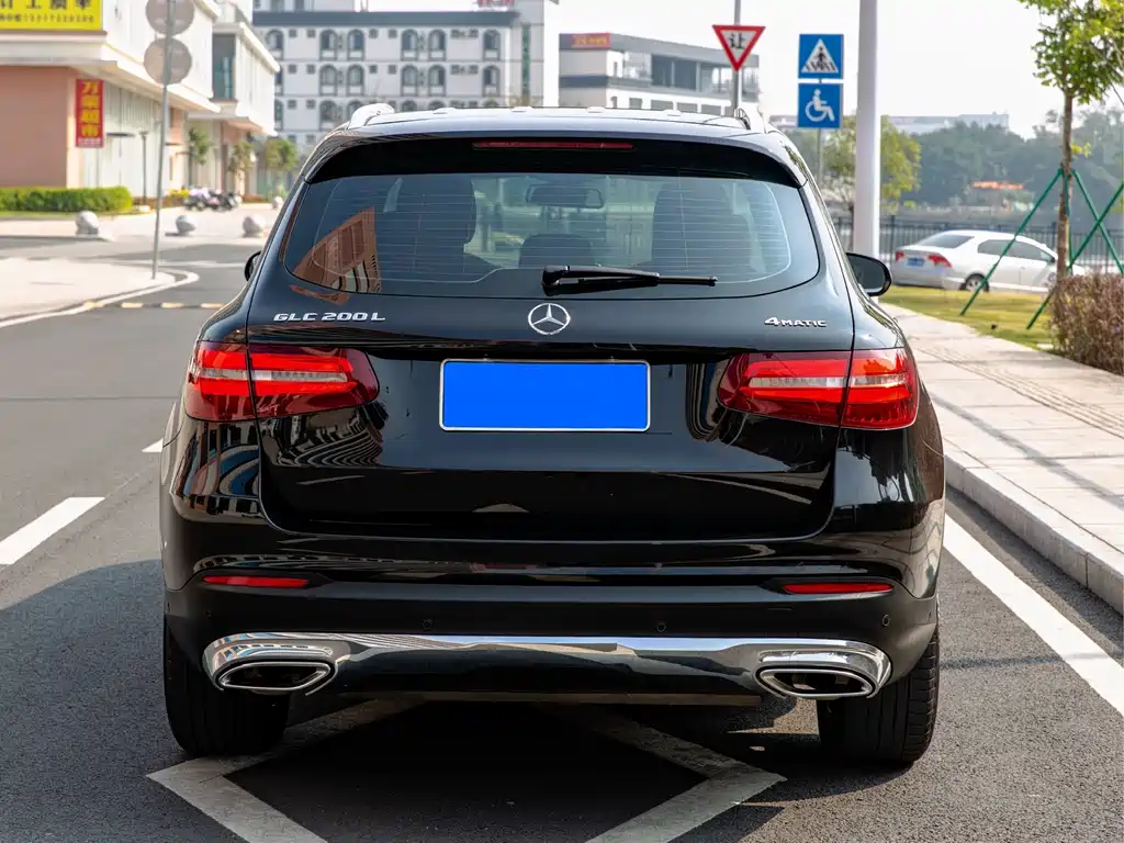 MERCEDES-BENZ GLC