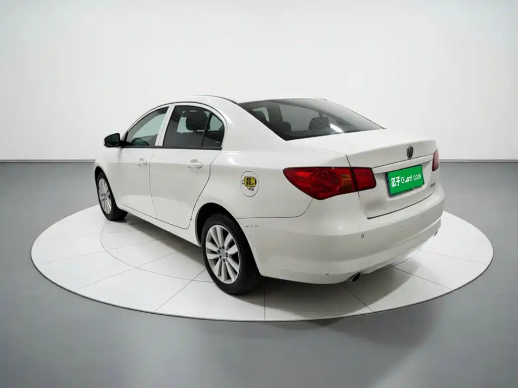 Roewe 350 — миниатюра 4