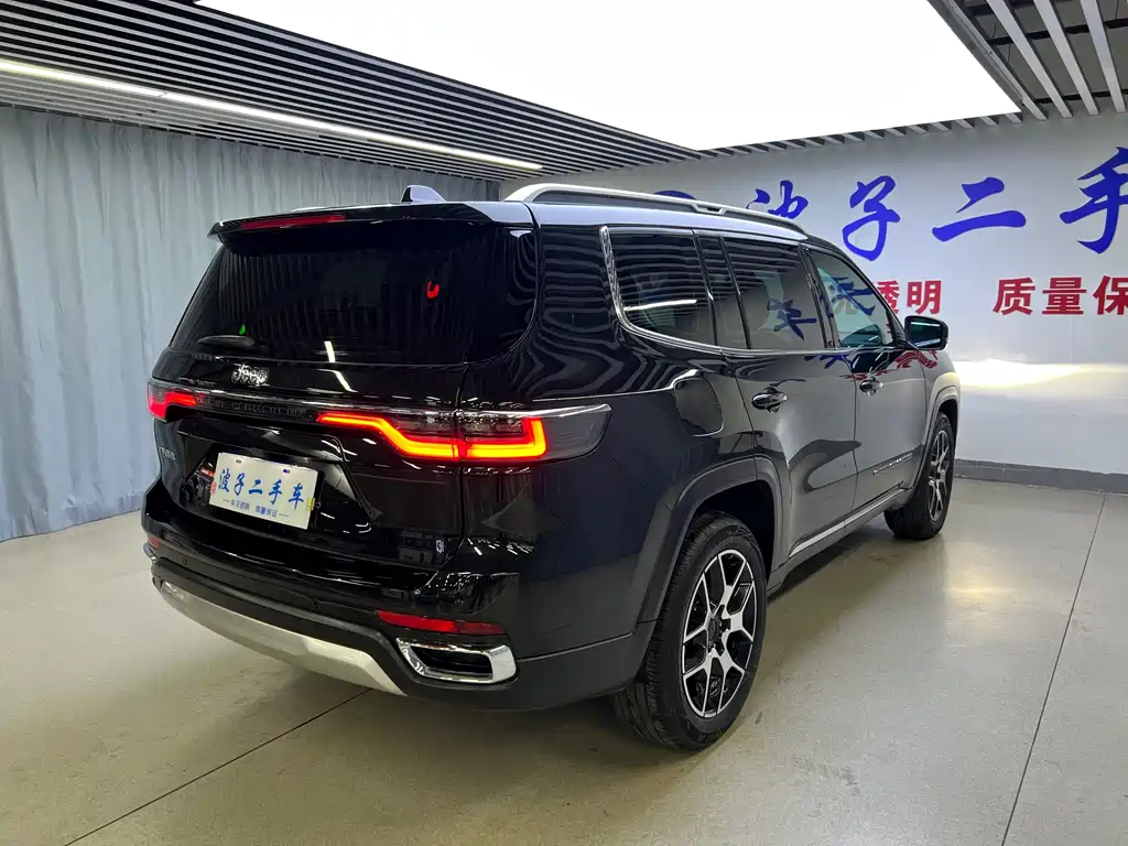 JEEP GRAND COMMANDER