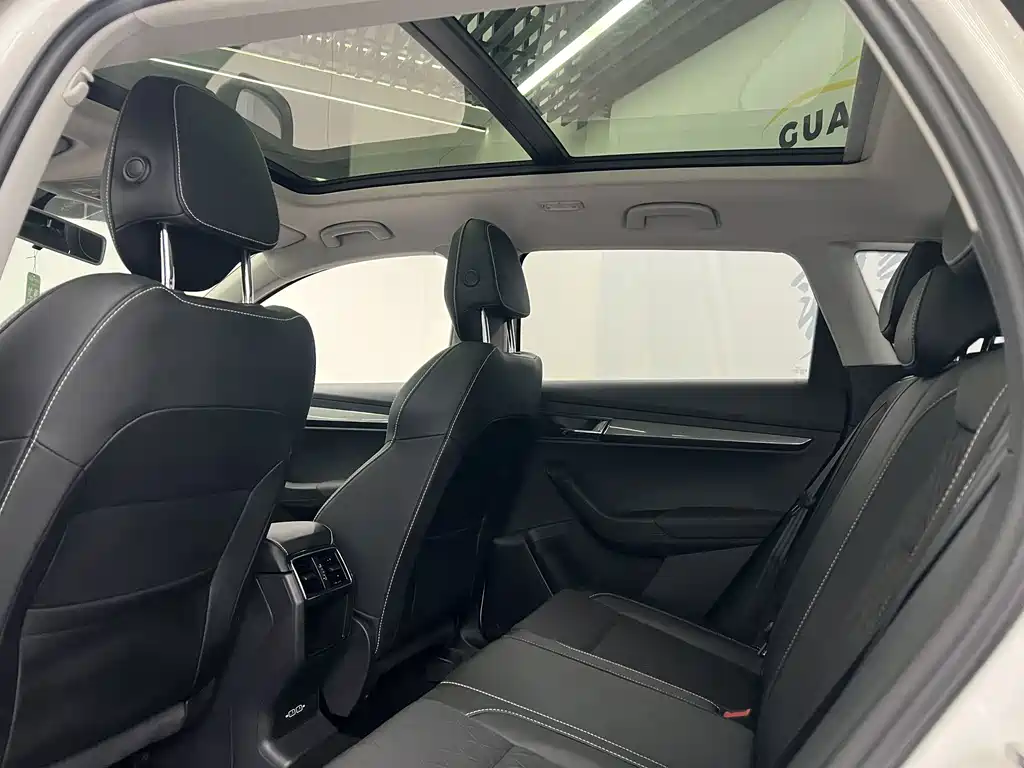 Skoda Karoq — миниатюра 12
