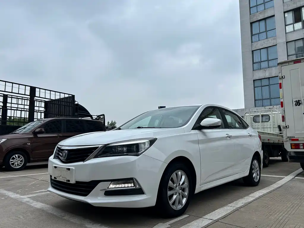 Купить Changan V7