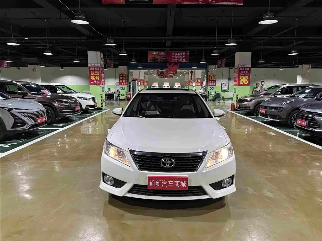 Toyota Camry — миниатюра 3