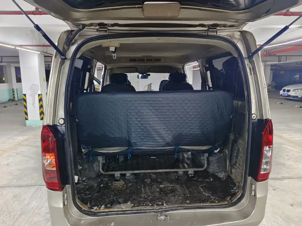 Wuling Rongguang V — миниатюра 11