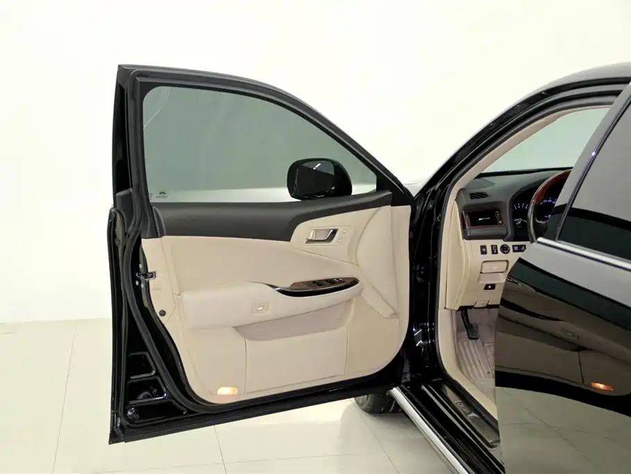 Toyota Crown 2010 4.3L Royal Saloon VIP