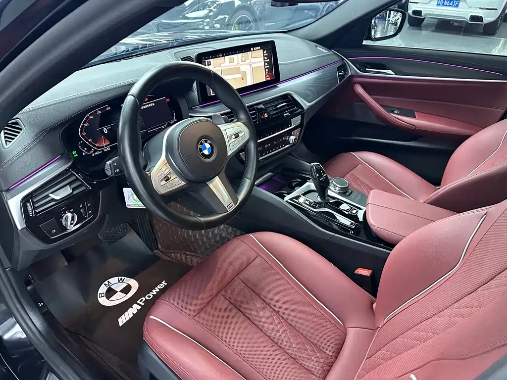BMW 5 Series — миниатюра 4