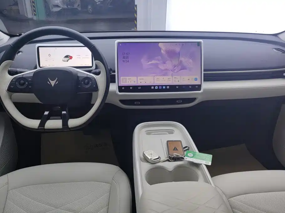 ARCFOX Beta T1 — миниатюра 12