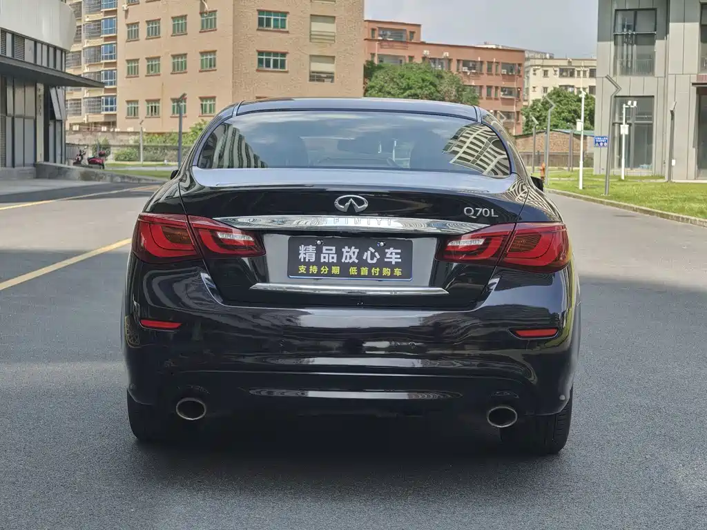 Infiniti Q70 — миниатюра 6