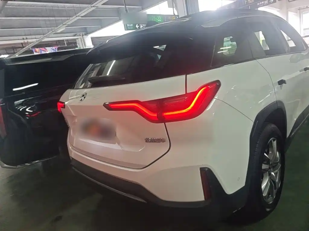 NIO ES6 — миниатюра 6