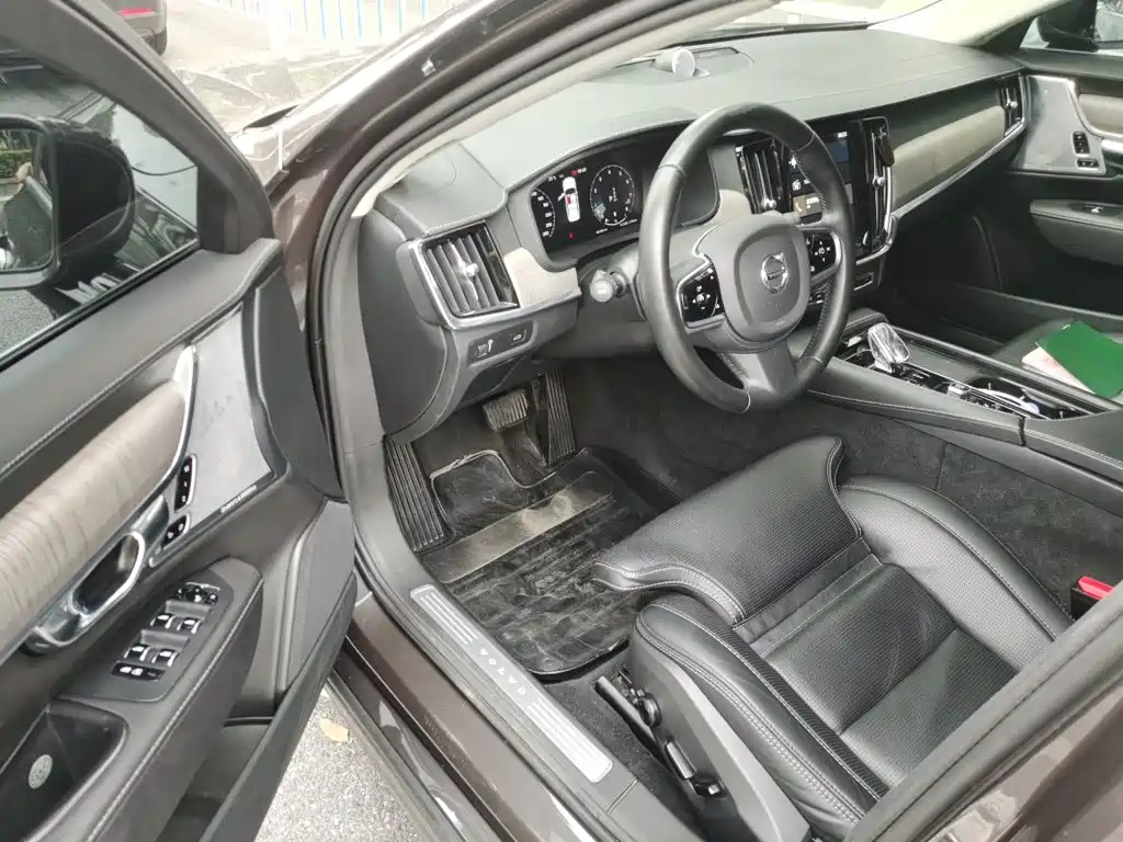 Volvo S90 — миниатюра 12